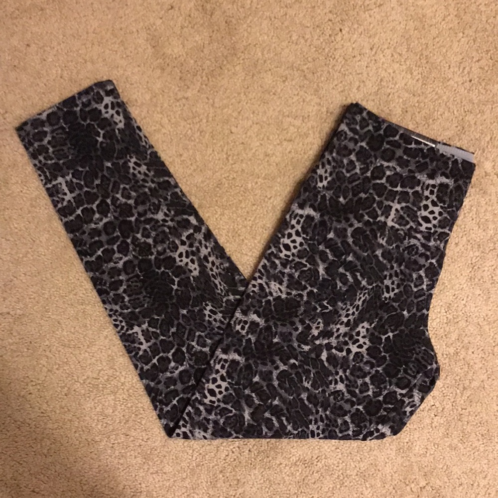 Casablanca by Marrakech Clothing Co.! Leopard Print Seamless Leggings